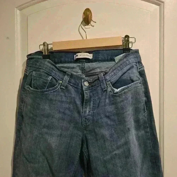 P7419Levis 529 curvy bootcut medium wash size 30in - Picture 2 of 7
